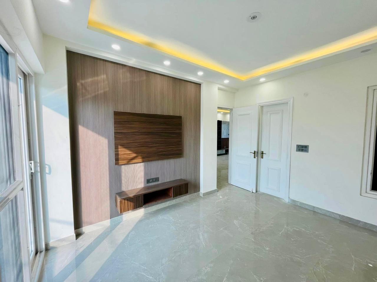 WhatsApp Image 2025-10-21 at 1.22.49 PM