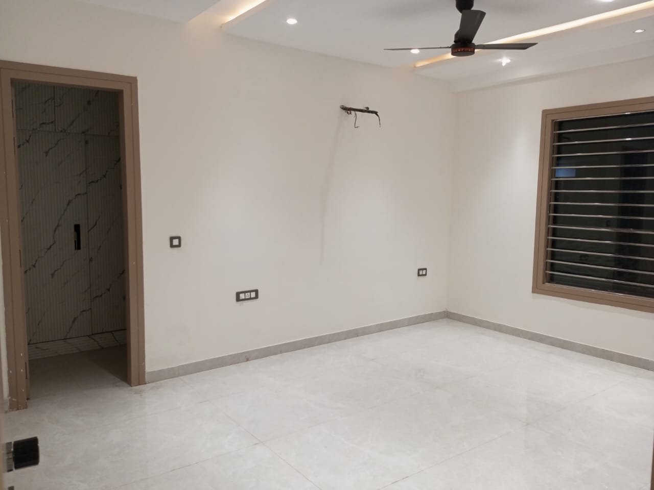 WhatsApp Image 2025-11-04 at 6.20.49 PM (2)